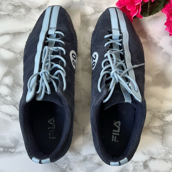EXCELLENT - LIKE NEW - FILA Blue Suede Runners Fila - Picture 5 of 8
